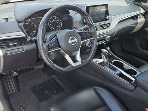 Used 2024 Nissan Altima 2.5 SR FWD image 26