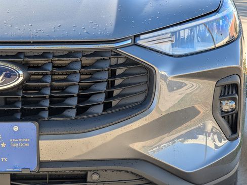 New 2026 Ford Escape SE image 8