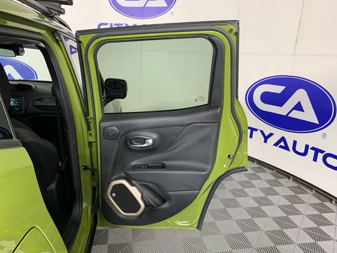 Used 2016 Jeep Renegade 75th Anniversary AWD/4WD image 33