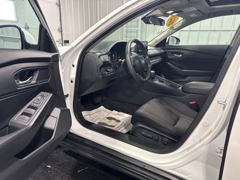 Used 2024 Honda Accord EX image 18