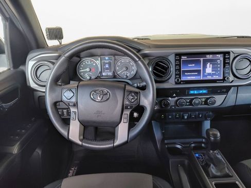 Used 2021 Toyota Tacoma TRD Off-Road image 19