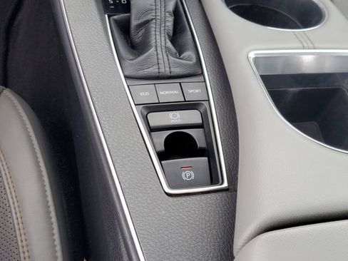 Used 2019 Toyota Avalon FWD image 26