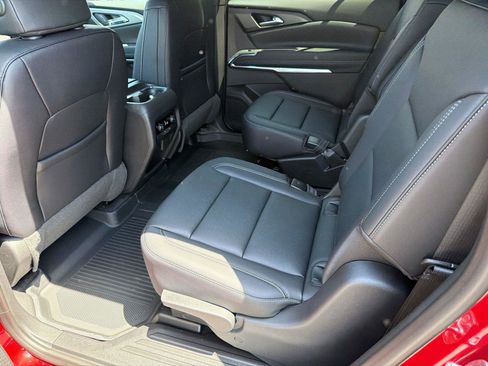 New 2026 Chevrolet Traverse LT w/ Midnight/Sport Edition FWD image 21