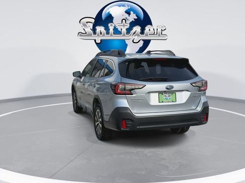 Used 2022 Subaru Outback Premium image 8