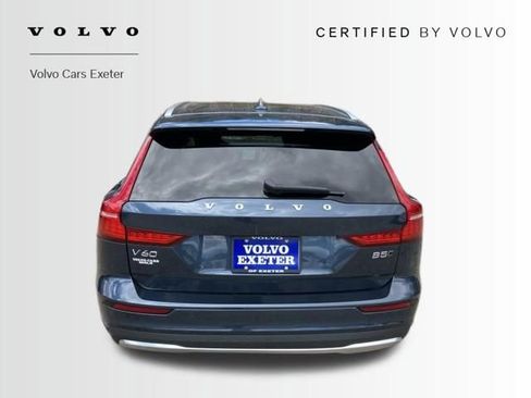 Certified 2025 Volvo V60 B5 Cross Country Plus AWD/4WD image 8