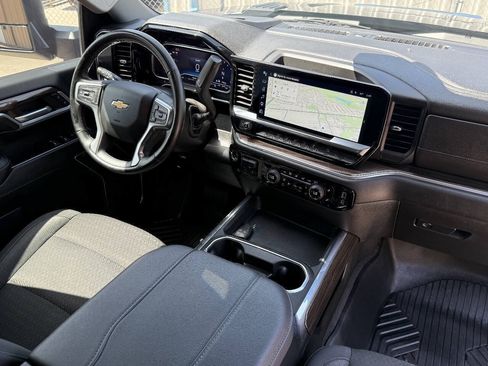 Used 2024 Chevrolet Silverado 2500 LT AWD/4WD image 31