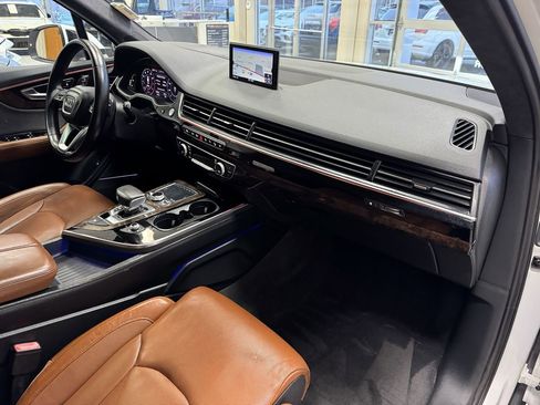 Used 2019 Audi Q7 3.0T Prestige image 17