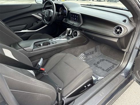 Used 2021 Chevrolet Camaro LT image 25