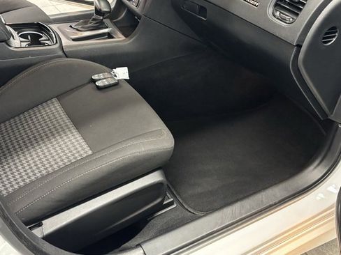 Used 2023 Dodge Charger R/T w/ Blacktop Package image 29