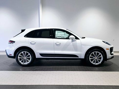 Used 2025 Porsche Macan image 8
