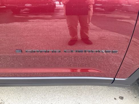 New 2025 Jeep Grand Cherokee L Altitude AWD/4WD image 10