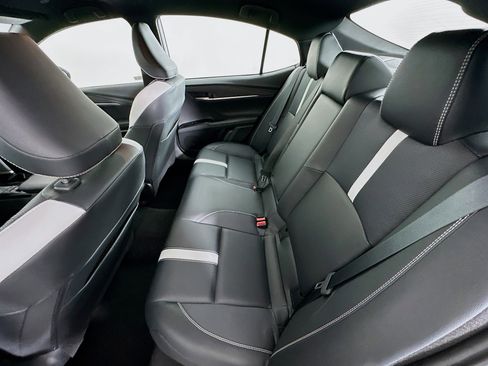 Used 2025 Toyota Camry SE image 28