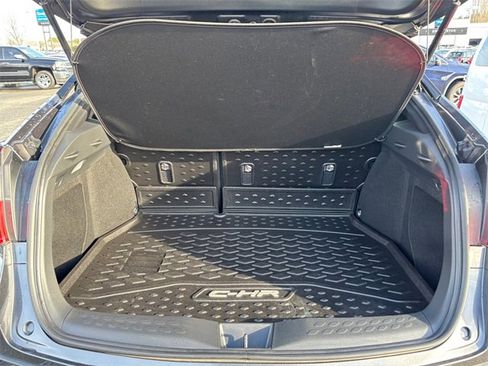 Used 2021 Toyota C-HR Nightshade image 28