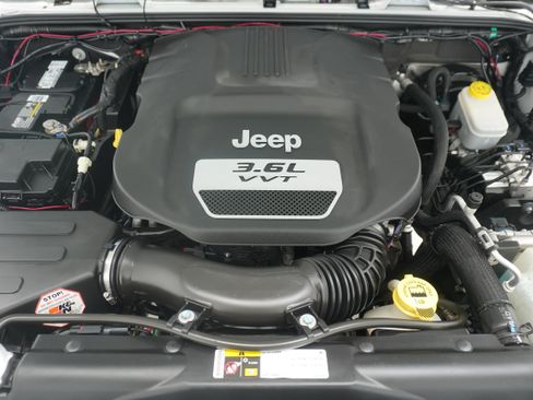 Used 2012 Jeep Wrangler Sport AWD/4WD image 29