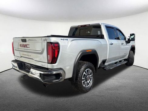 Used 2022 GMC Sierra 2500 SLT w/ SLT Premium Package image 13