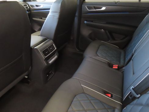 New 2026 Volkswagen Atlas Cross Sport SEL Premium R-Line image 23