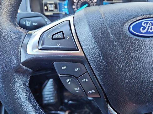 Used 2024 Ford Edge SEL image 11