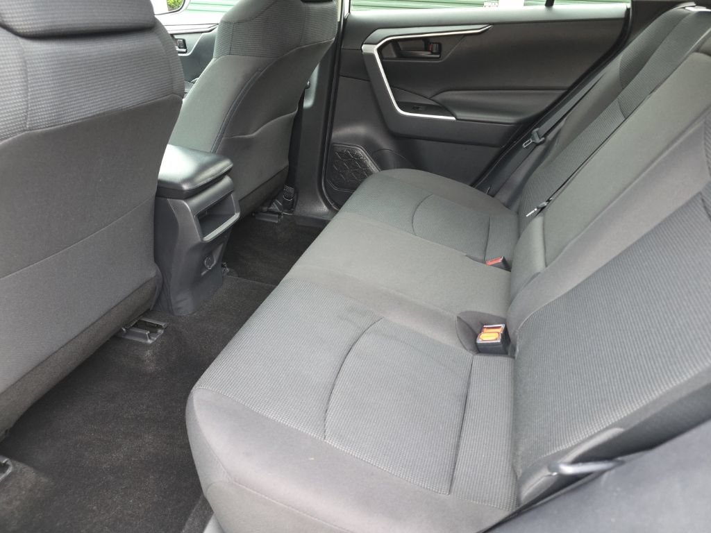 Certified 2021 Toyota RAV4 LE AWD/4WD image 13