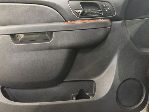 Used 2014 Chevrolet Tahoe LT w/ Luxury Package image 21