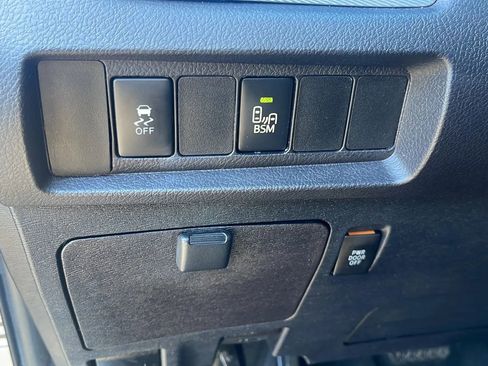 Used 2016 Toyota Sienna SE Premium image 15