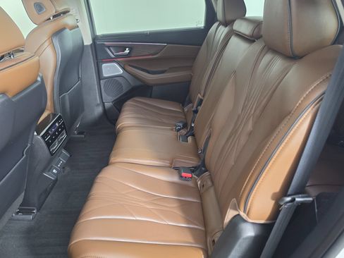 Used 2025 Acura MDX SH-AWD w/ Advance Package image 40