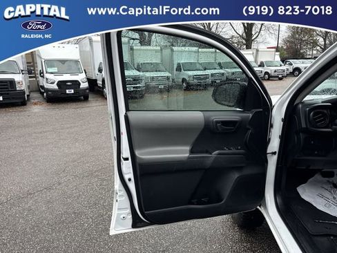 Used 2020 Toyota Tacoma SR image 18