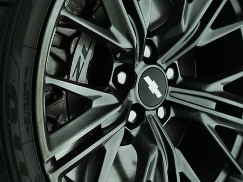 Used 2018 Chevrolet Camaro ZL1 image 22