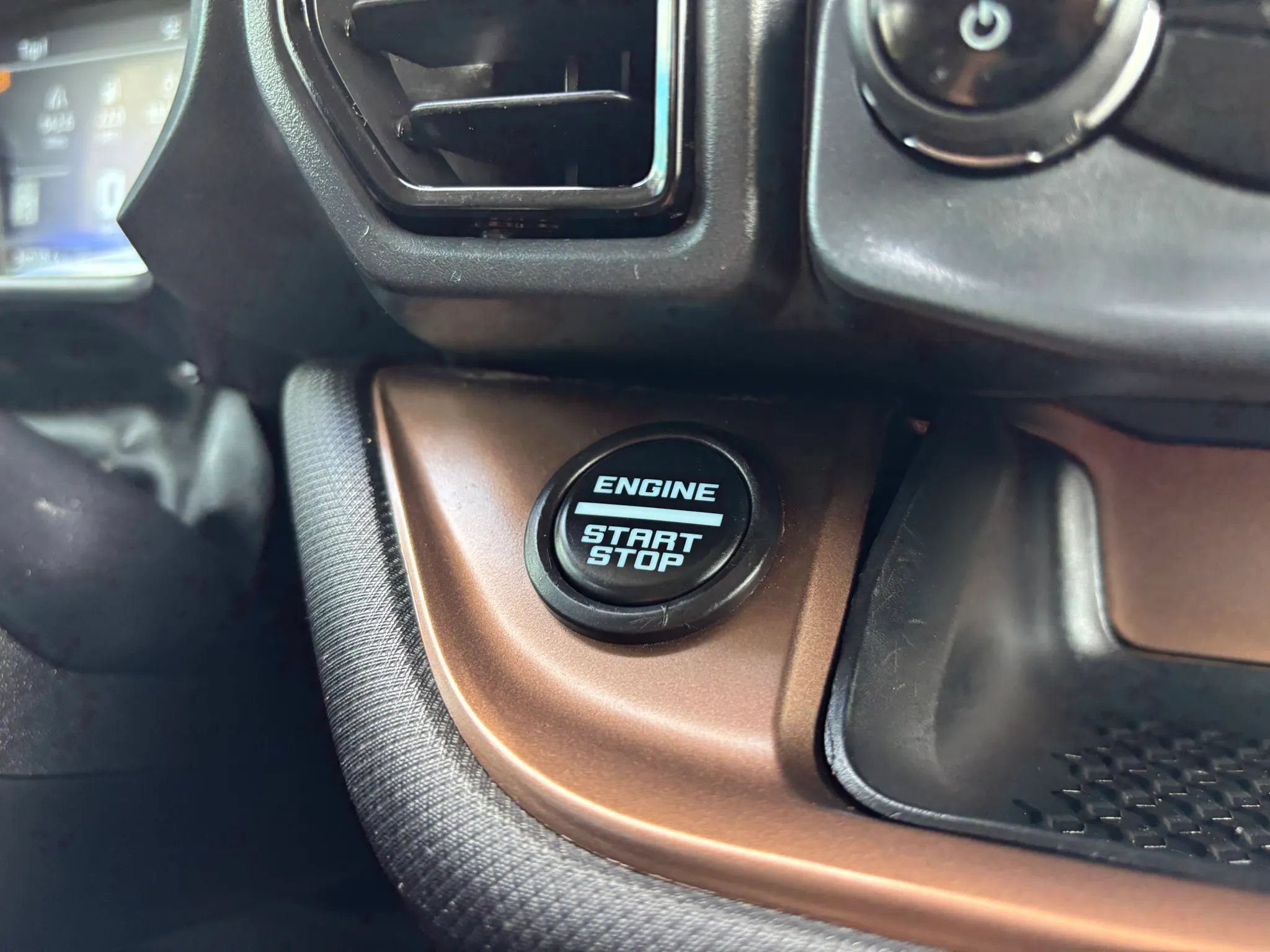 Used 2024 Ford Bronco Sport Outer Banks w/ Tech Package AWD/4WD image 27