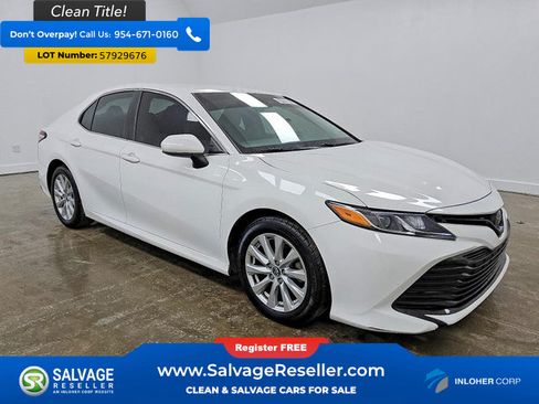 Used 2018 Toyota Camry LE FWD image 5