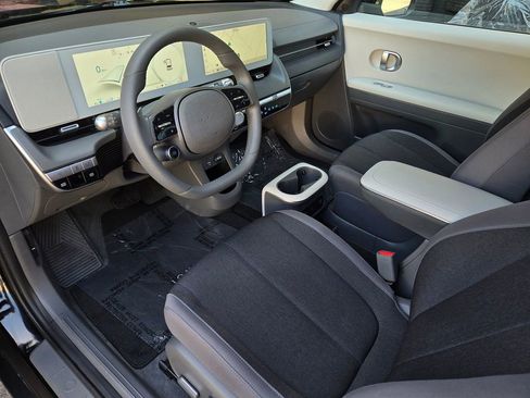 Used 2024 Hyundai Ioniq 5 SEL RWD image 9