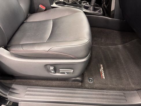 Used 2019 Toyota 4Runner TRD Off-Road Premium image 17