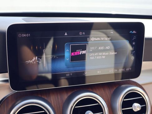 Used 2019 Mercedes-Benz C 300 Sedan image 17