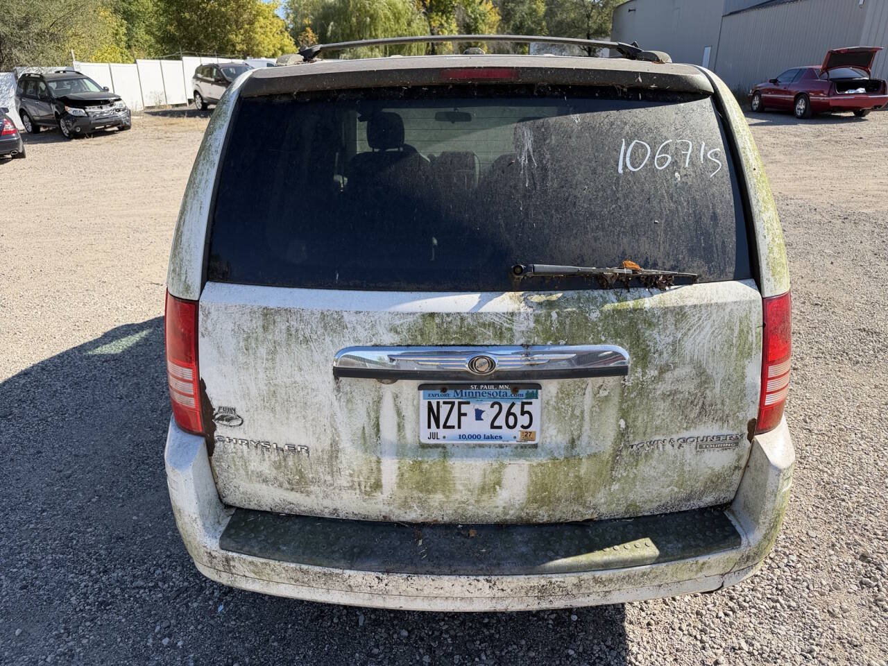Used 2009 Chrysler Town & Country Touring FWD image 4
