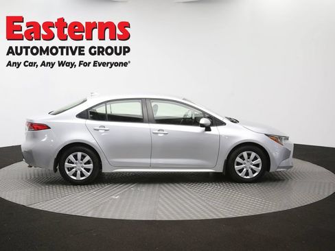 Used 2022 Toyota Corolla LE FWD image 43