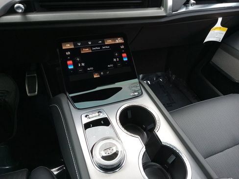 Used 2026 Cadillac Vistiq Sport w/ LPO, Floor Liner Package image 17