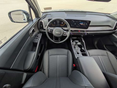 Certified 2025 Kia Sorento X-Line EX AWD/4WD image 19