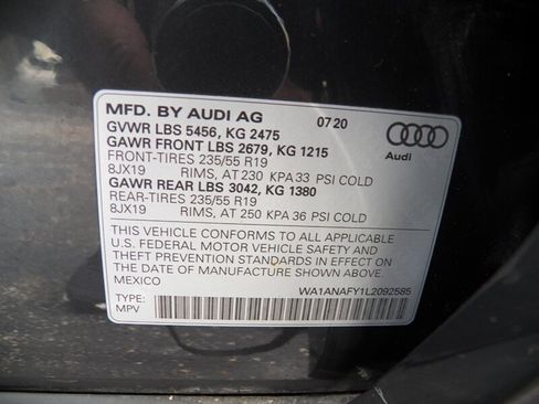 Used 2020 Audi Q5 2.0T Premium w/ Titanium Sport Package AWD/4WD image 25