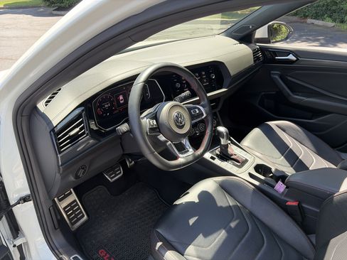 Used 2019 Volkswagen Jetta GLI Autobahn FWD image 19
