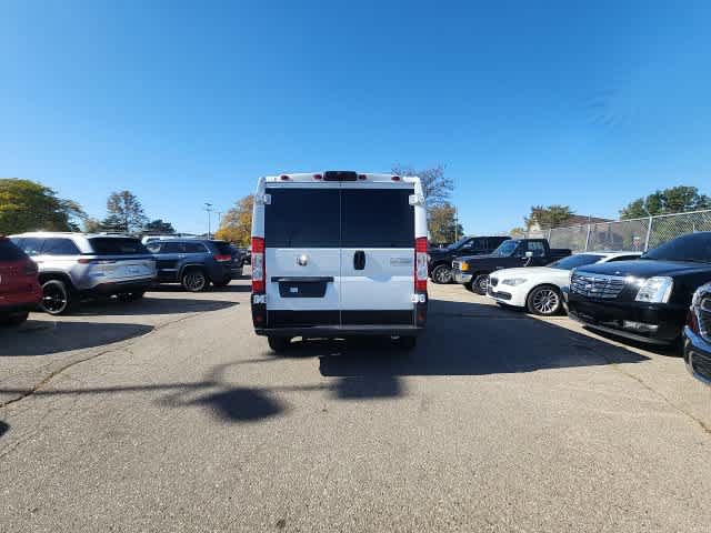 Used 2025 RAM ProMaster 2500 w/ U-Haul Equipment Group FWD image 21