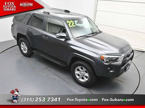 Used 2022 Toyota 4Runner SR5 Premium w/ Moonroof Package AWD/4WD image 31