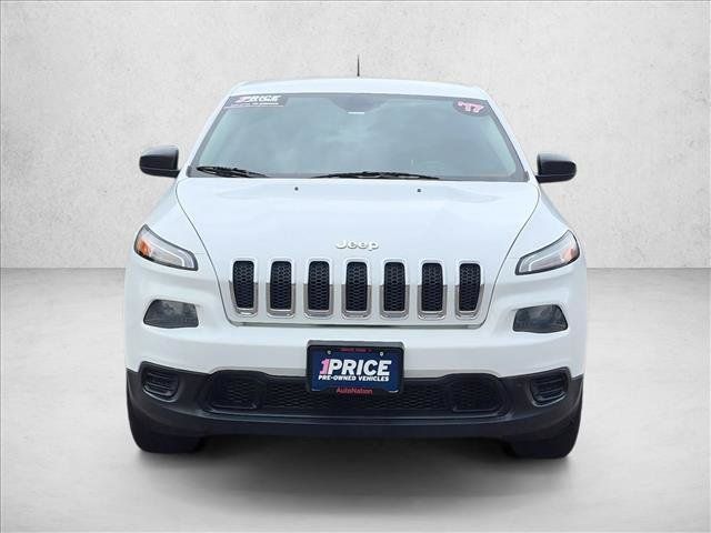 Used 2017 Jeep Cherokee Sport w/ Cold Weather Group AWD/4WD image 2