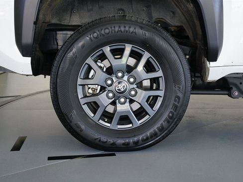 Used 2025 Toyota 4Runner SR5 image 11