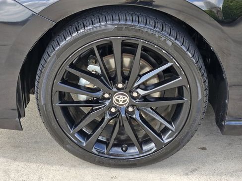Used 2024 Toyota Camry XSE FWD image 7
