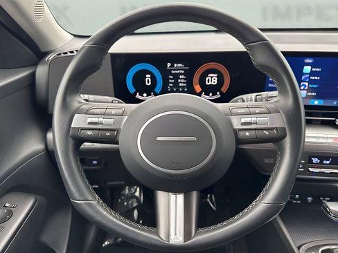 Used 2025 Hyundai Kona SEL image 13