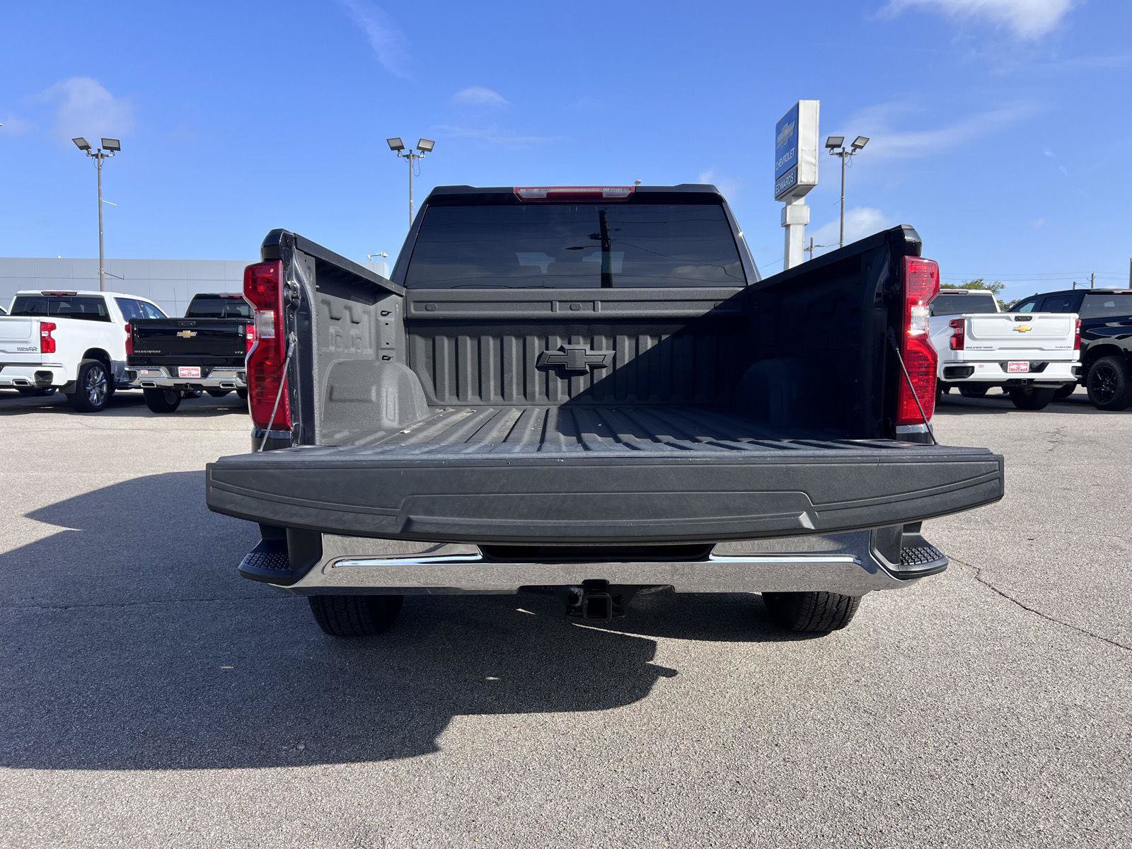 Used 2023 Chevrolet Silverado 1500 LT w/ Protection Package AWD/4WD image 32