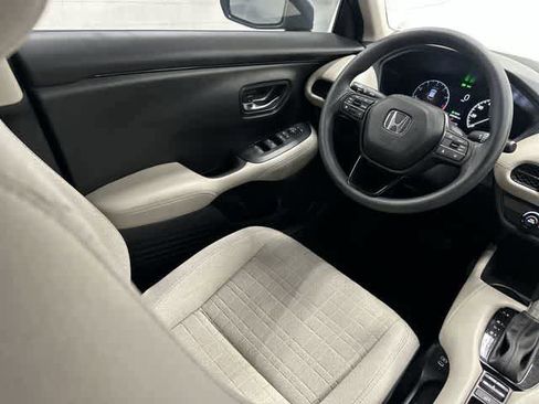 Used 2025 Honda HR-V LX image 12