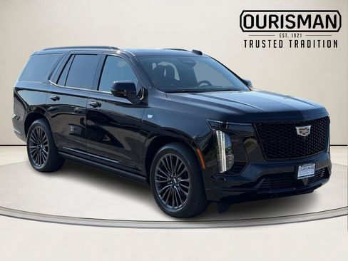 Used 2025 Cadillac Escalade Sport Platinum AWD/4WD image 1