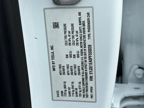 Used 2023 Tesla Model 3 Standard Range RWD image 34