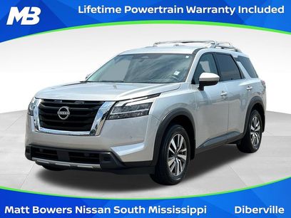 Used 2024 Nissan Pathfinder SL