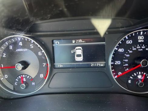 Used 2024 Kia Forte LXS FWD image 11